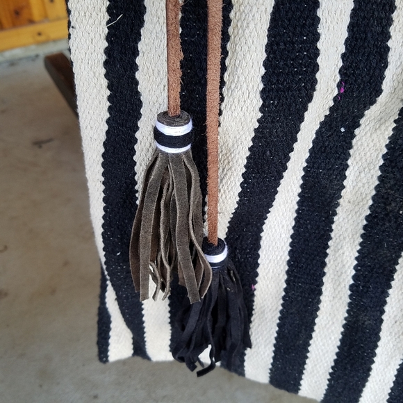 CrossTree Lane Bag - Picture 5 of 9